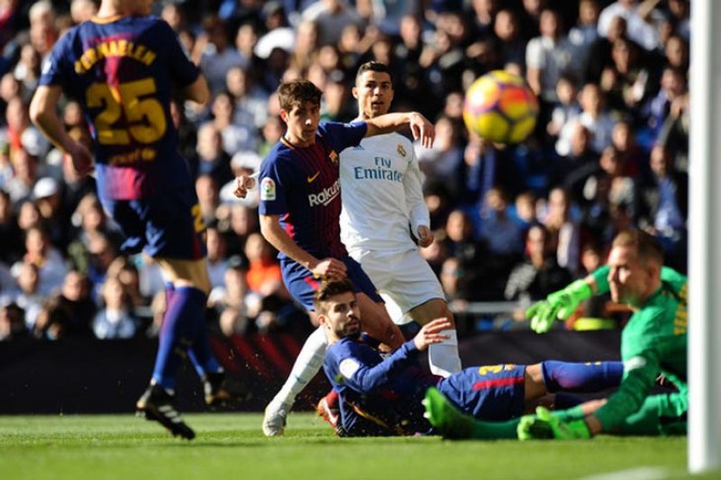 Barcelona kalahkan Real Madrid 3-0 pada "Clasico"
