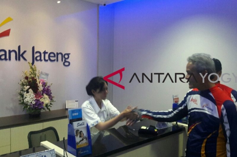 Ganjar resmikan kantor Bank Jateng di Yogyakarta