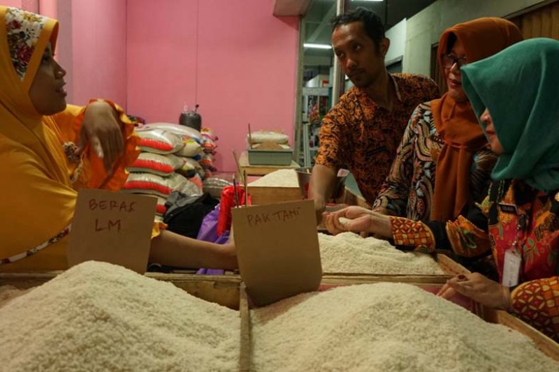 Pemkot tekan harga beras lewat OP