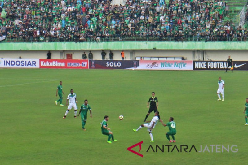 PSIS cukur PSMS Medan 4-1