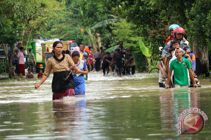 14 Desa Di Kuningan Terdampak Longsor Banjir Warga