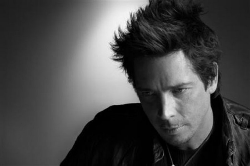 Vicky Cornell angkat bicara soal kematian suaminya