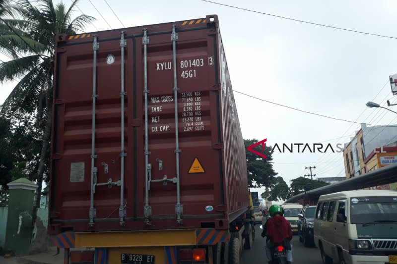 Banyak kecelakaan lalu lintas, Pemkot Palembang revisi perwali angkutan barang