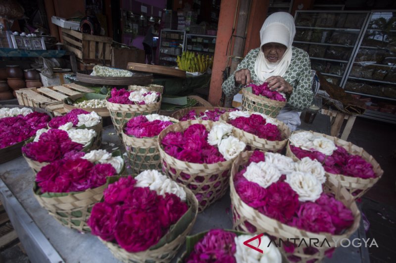 HARGA BUNGA TABUR MELONJAK JELANG PUASA