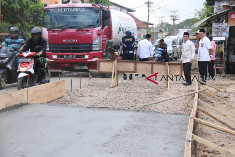 Pemprov Sumsel bantu perbaikan jalan Kota Palembang