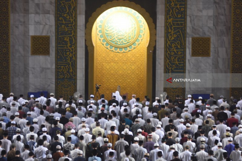 Doa setelah shalat tahajud anjuran Rasulullah, arab latin dan artinya