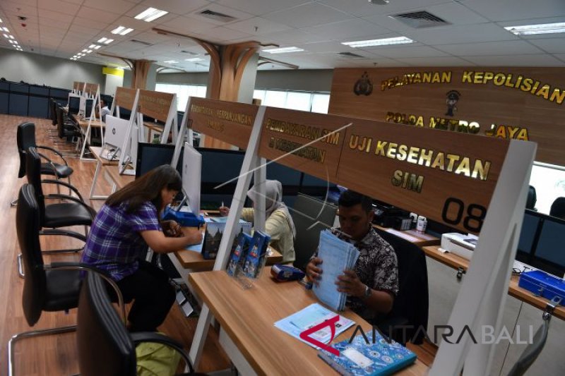 Layanan SIM Keliling tersedia di lima lokasi Jakarta pada Jumat