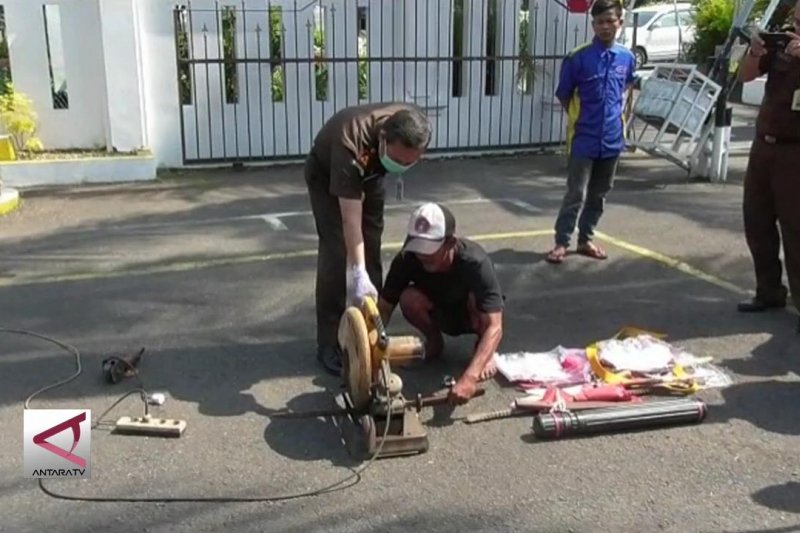 Kejari Sleman musnahkan barang bukti kejahatan
