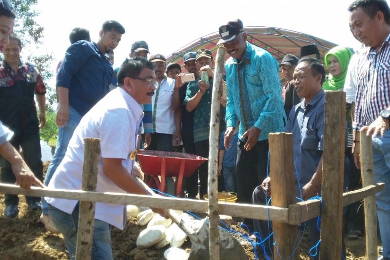 Bupati Samsurizal bangun gedung SD senilai Rp1,5 miliar di pedalaman