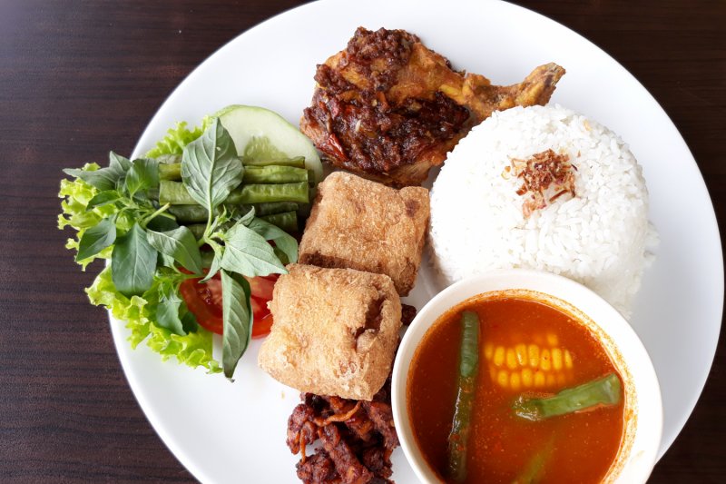 5 resep sambal geprek dengan sensasi pedas yang lezat