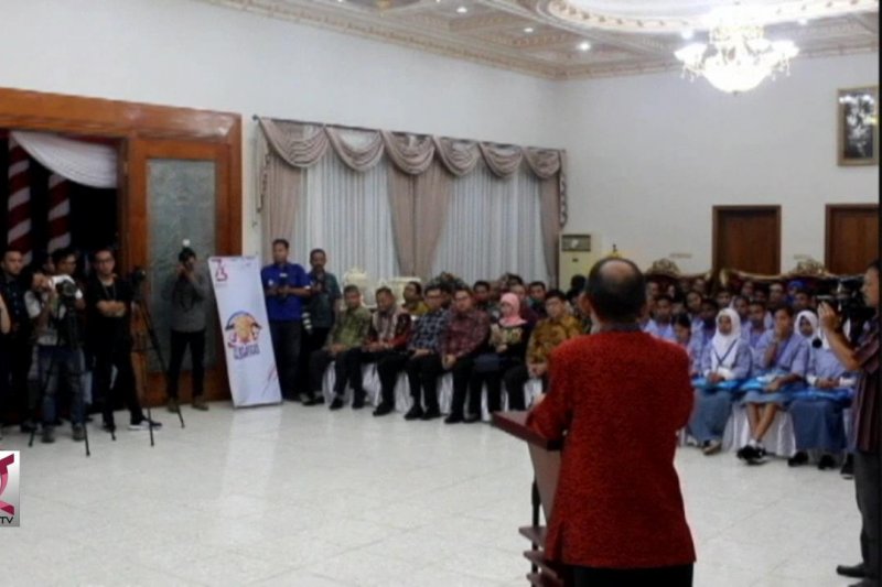 Gubernur Maluku lepas 23 peserta SMN ke Kepulauan Riau