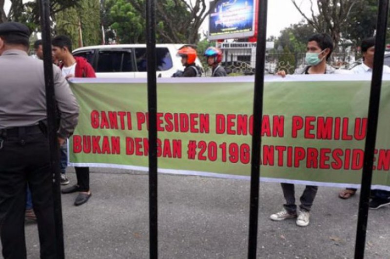Polisi harus tegas sikapi konflik gerakan ganti Presiden
