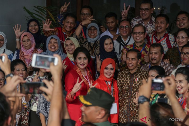 PRESIDEN JOKO WIDODO BUKA SIDANG UMUM ICW