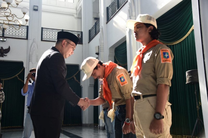 Gubernur Jabar lepas ekspedisi Wanadri ke Puncak Yamin Papua