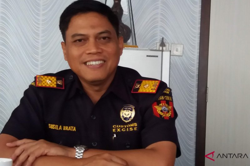 Penerimaan BC Batam naik 100 persen