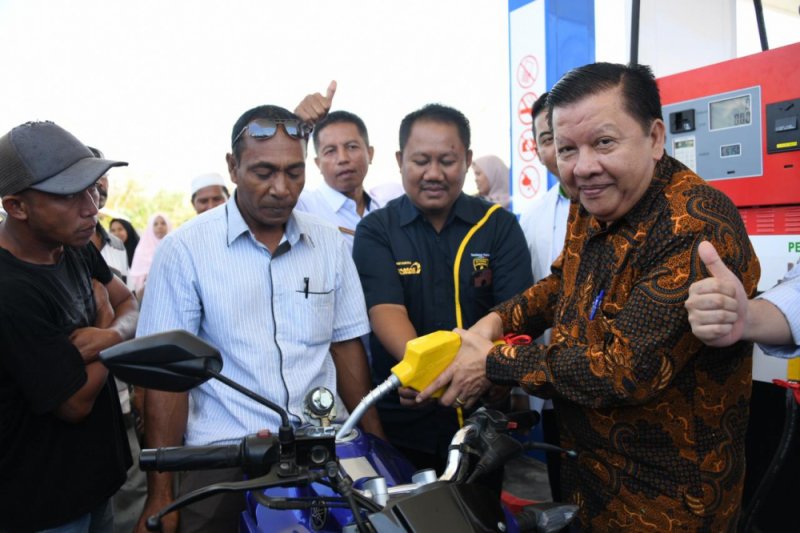 Masyarakat Wera Bima nikmati BBM satu harga