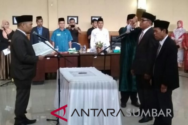 Loncat pagar, dua anggota DPRD Solok Selatan PAW