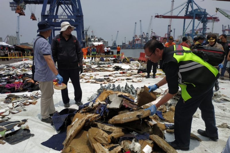 Kursi dan sabuk pengaman Lion JT 610 ditemukan tim gabungan
