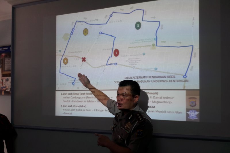 Dampak pembangunan "underpass" Kentungan banyak jalan kabupaten rusak