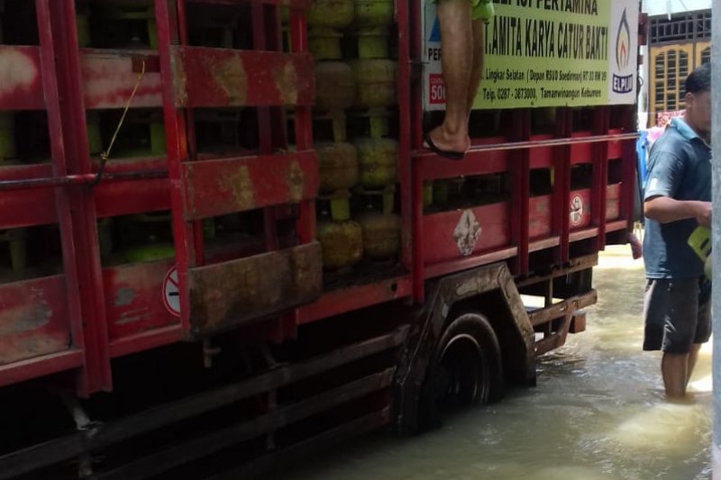 Banjir Kebumen, Pertamina pastikan pasokan BBM dan Elpiji cukup