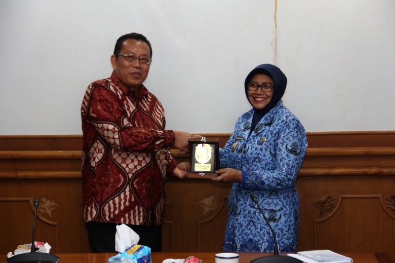 Bupati Situbondo tertarik sistem pemasaran hasil pertanian Sleman