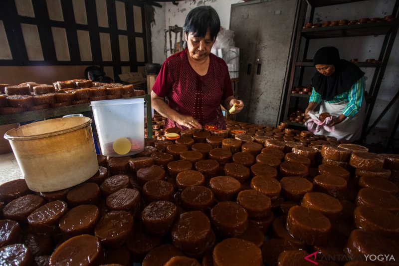 KUE KERANJANG JELANG IMLEK