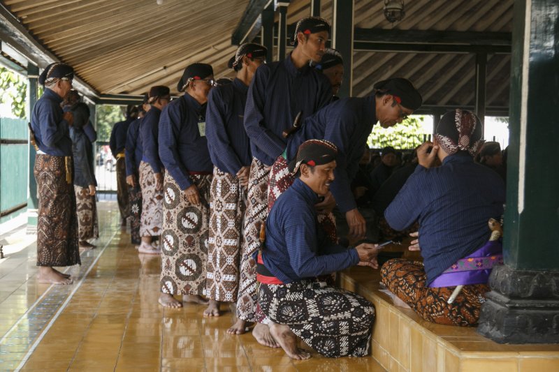 WISUDA ABDI DALEM KERATON YOGYAKARTA