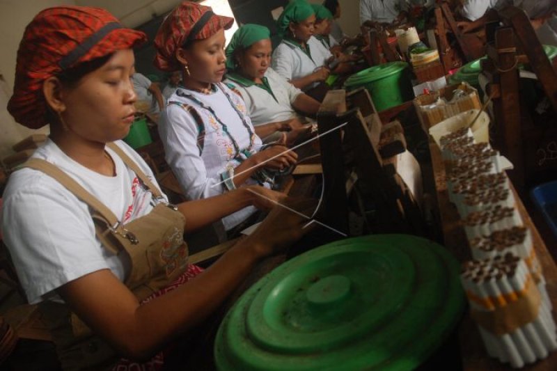 Pabrik rokok terbanyak ada di Kudus