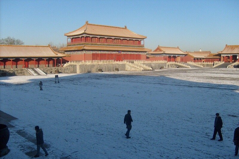 Hujan salju turun pada hari kedua Imlek di Beijing