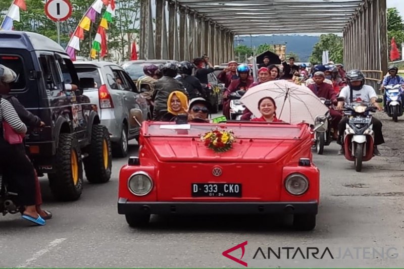 Puan Maharani ikut kirab sambut HUT Banyumas