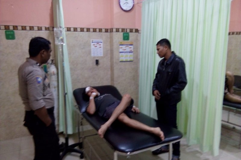 Ketahuan selingkuhi istri orang, seorang pria dibacok suami selingkuhan