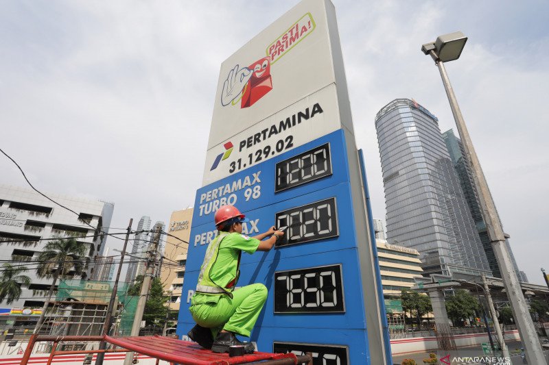 Pengamat: Harga minyak kembali meningkat, harga BBM jangan ikut naik