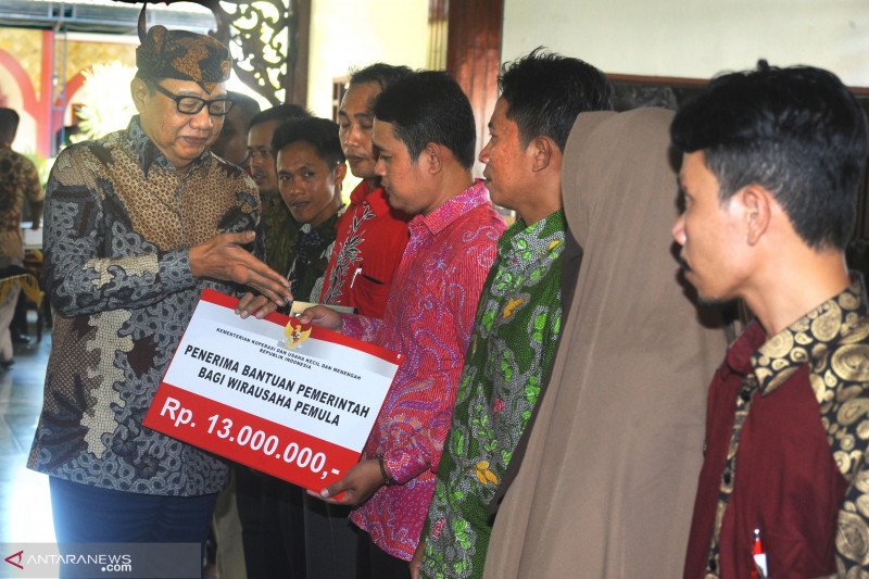 Wirausaha pemula Solok Selatan mendapat bantuan penguatan modal