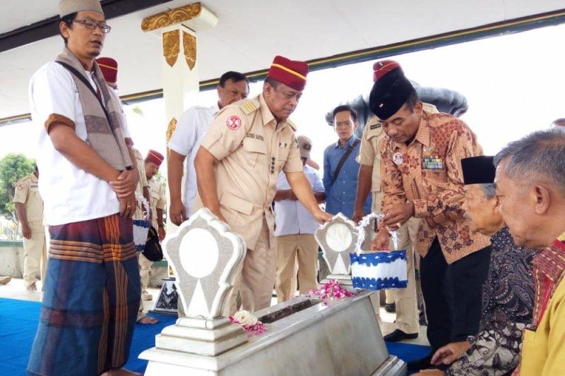 Djoko Santoso bersama purnawirawan TNI-Polri ziarah ke Makam Jenderal Soedirman