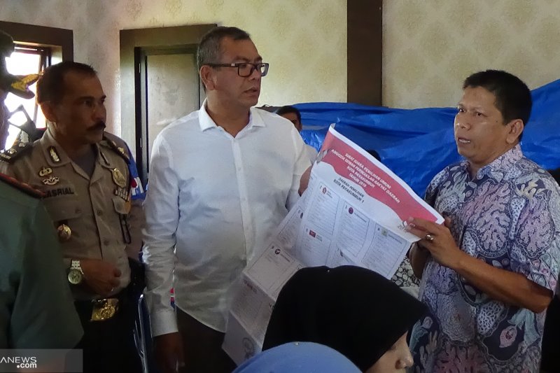 Pastikan proses pelipatan surat suara lancar, Wako Payakumbuh datangi KPU