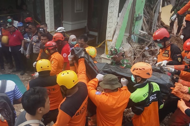 Tim ACT DIY ikut berkontribusi menemukan dua korban terimbun longsor Bantul