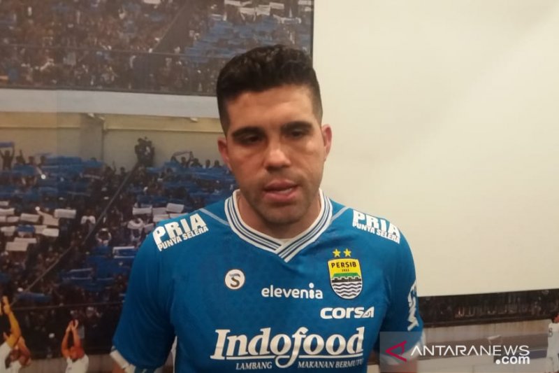 Perkuat lini pertahanan, Persib hadirkan Fabiano Beltrame