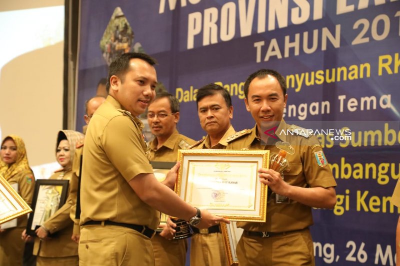 Waykanan raih penghargaan peringkat satu Lampung sejahtera