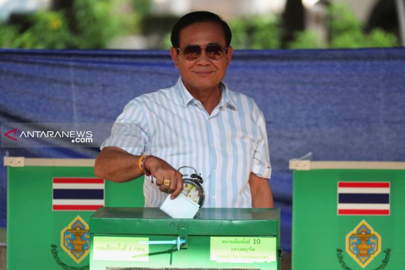 Jutaan pemilih mulai datangi tps dalam pemilu Thailand