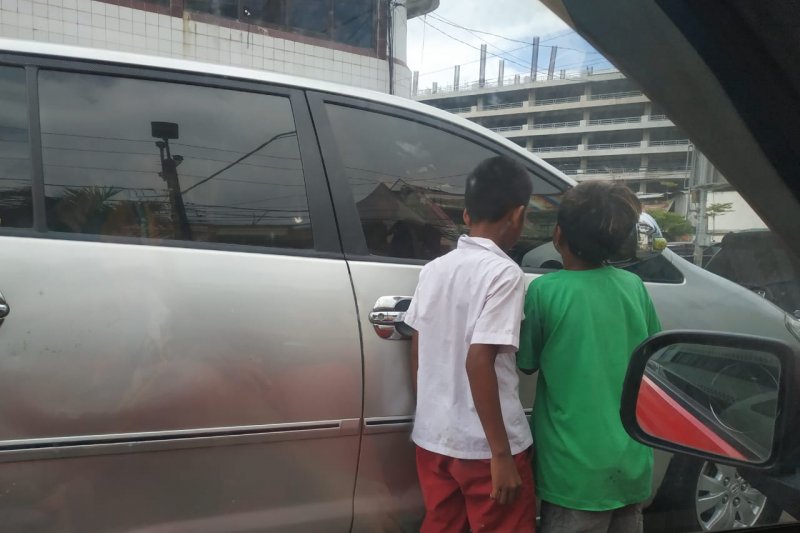 Pemkot Makassar tertibkan maraknya anjal dan pengemis