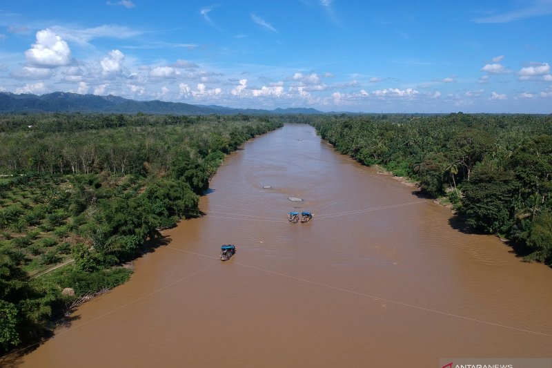 Polda DIY bekuk sepuluh penambang pasir ilegal di Sungai Progo