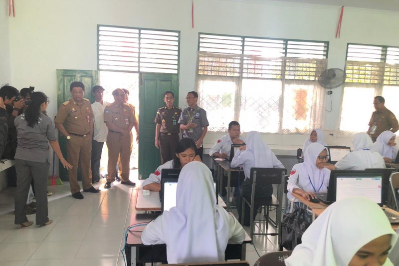 Peserta Unbk Soal Matematika Cukup Sulit Antara News Palu