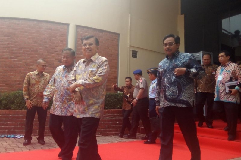 Wapres: Biaya kontainer Batam harus lebih murah dari Tanjungpriok