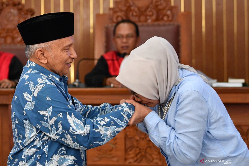 Permintaan maaf Ratna Sarumpaet pada Amien Rais