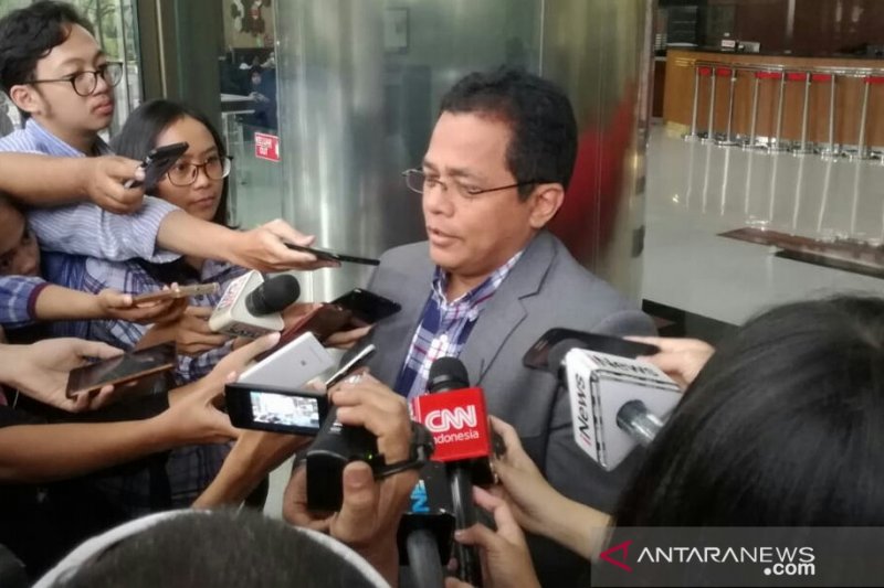 KPK panggil Sekjen DPR sebagai saksi tersangka Romahurmuziy