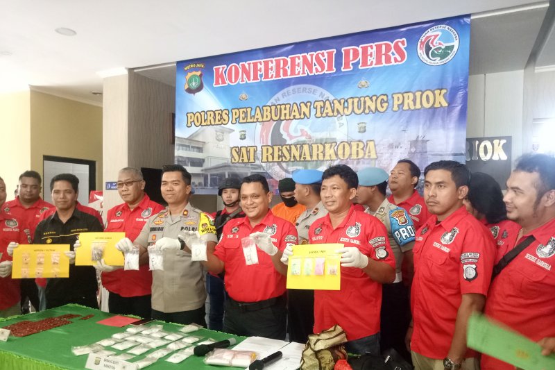 Polres Pelabuhan Tanjung Priok bekuk bandar besar sabu-sabu