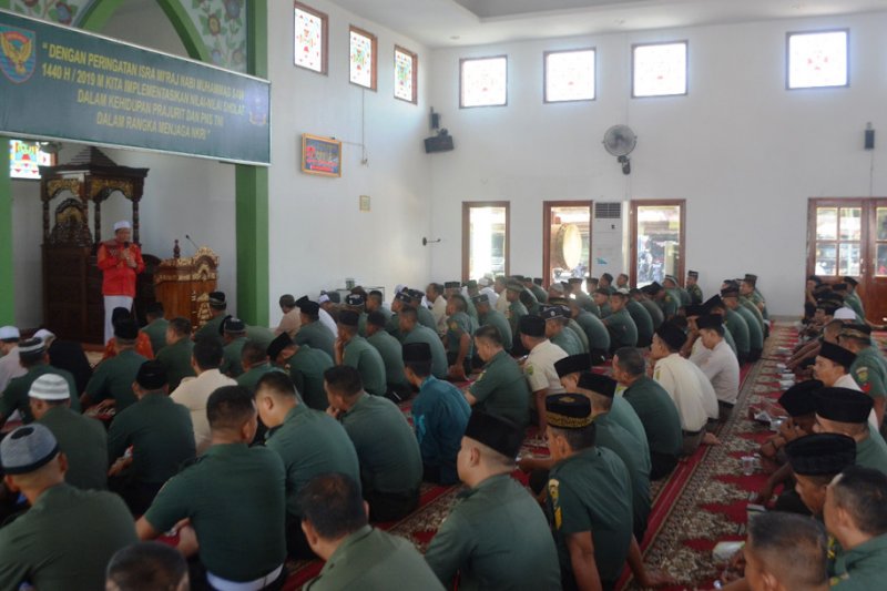 Korem 043/Gatam Peringati Isra Mi'raj