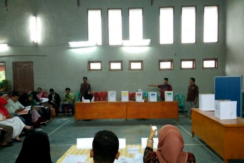 Maksimalkan peran KPPS, KPU Tanah Datar berikan bimtek pelaksanaan pemilu