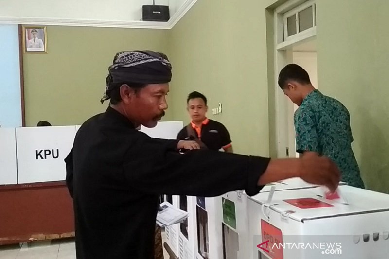 Sedulur Sikep Kudus antusias gunakan hak pilih