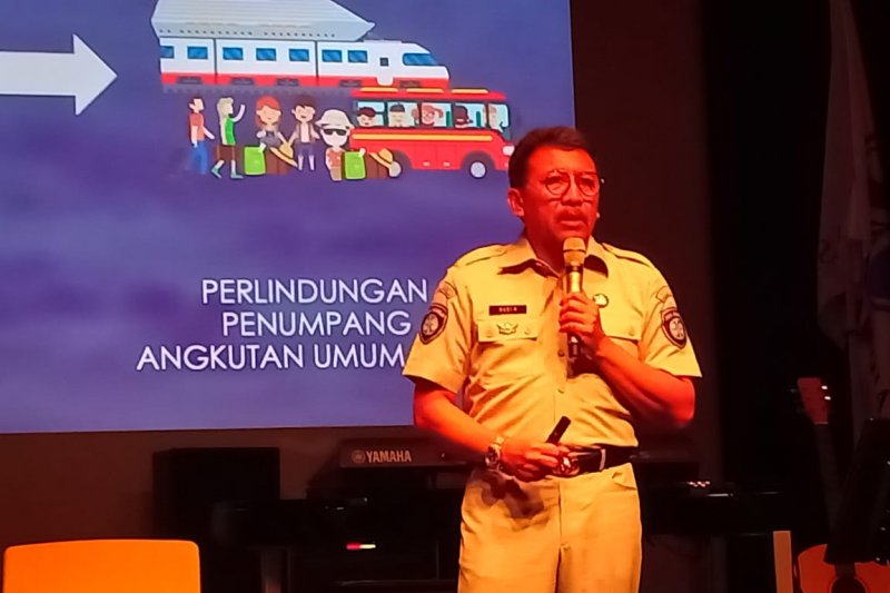 COVID-19 Task Force chief performs Eid prayers at BNPB Building
